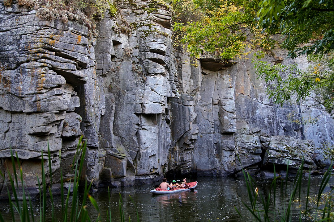 Буцький каньйон: магія граніту та води біля Буків